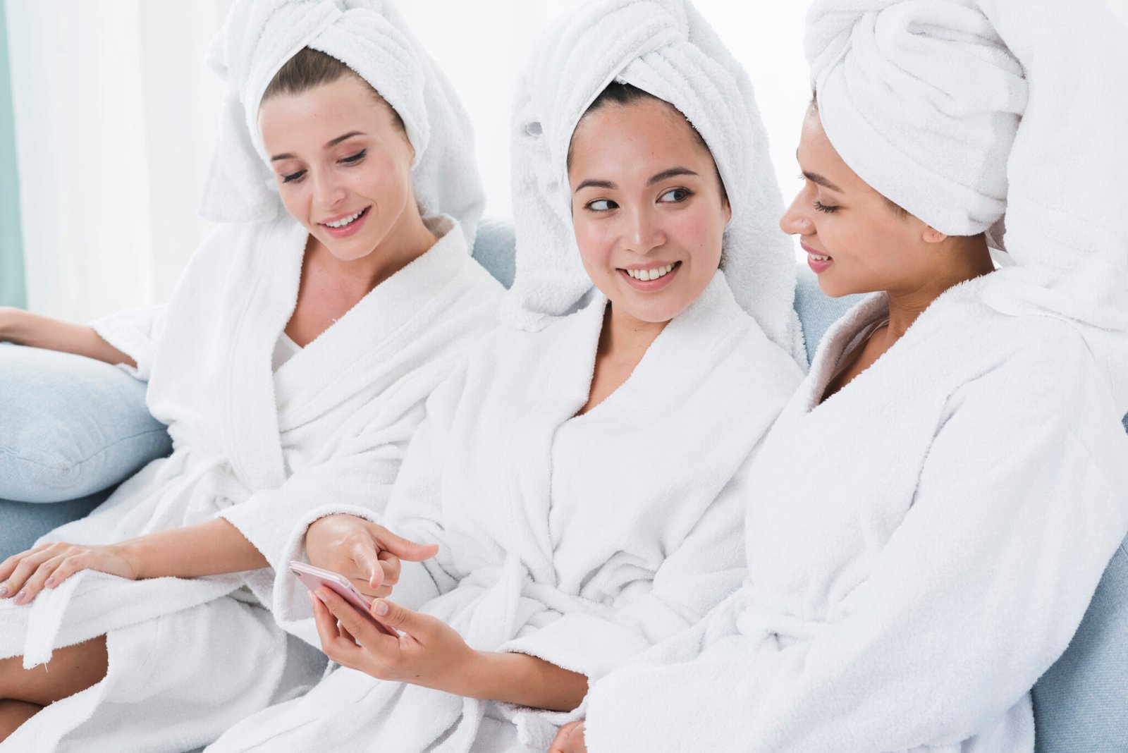 Hyperbaric Oxygen Chamber Therapy For Beauty And Anti-Aging